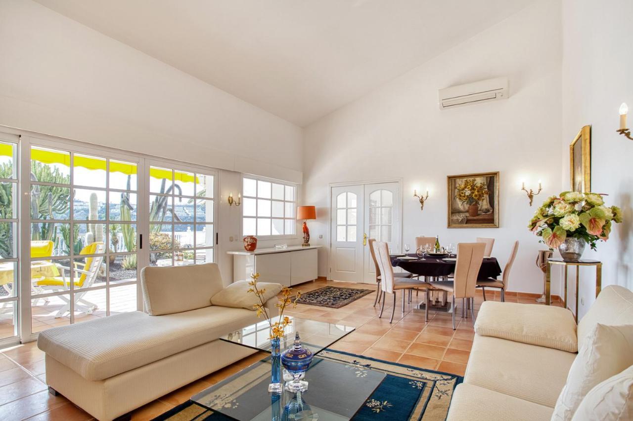 Stunning Villa With Breathtaking Ocean View Mogan Luaran gambar